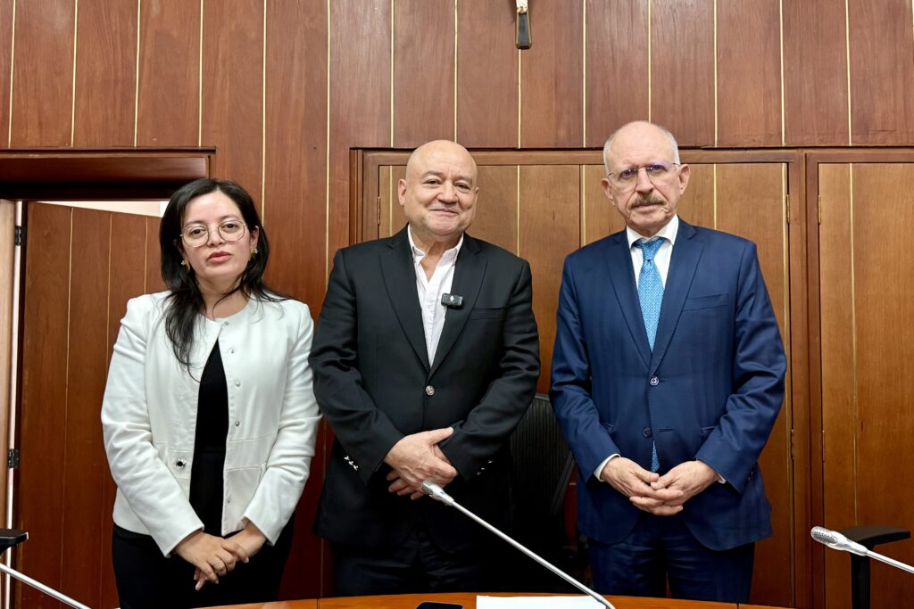 Julián Gallo, nuevo presidente de la Comisión de Paz del Senado: liderazgo para la reconciliación y la verdad
