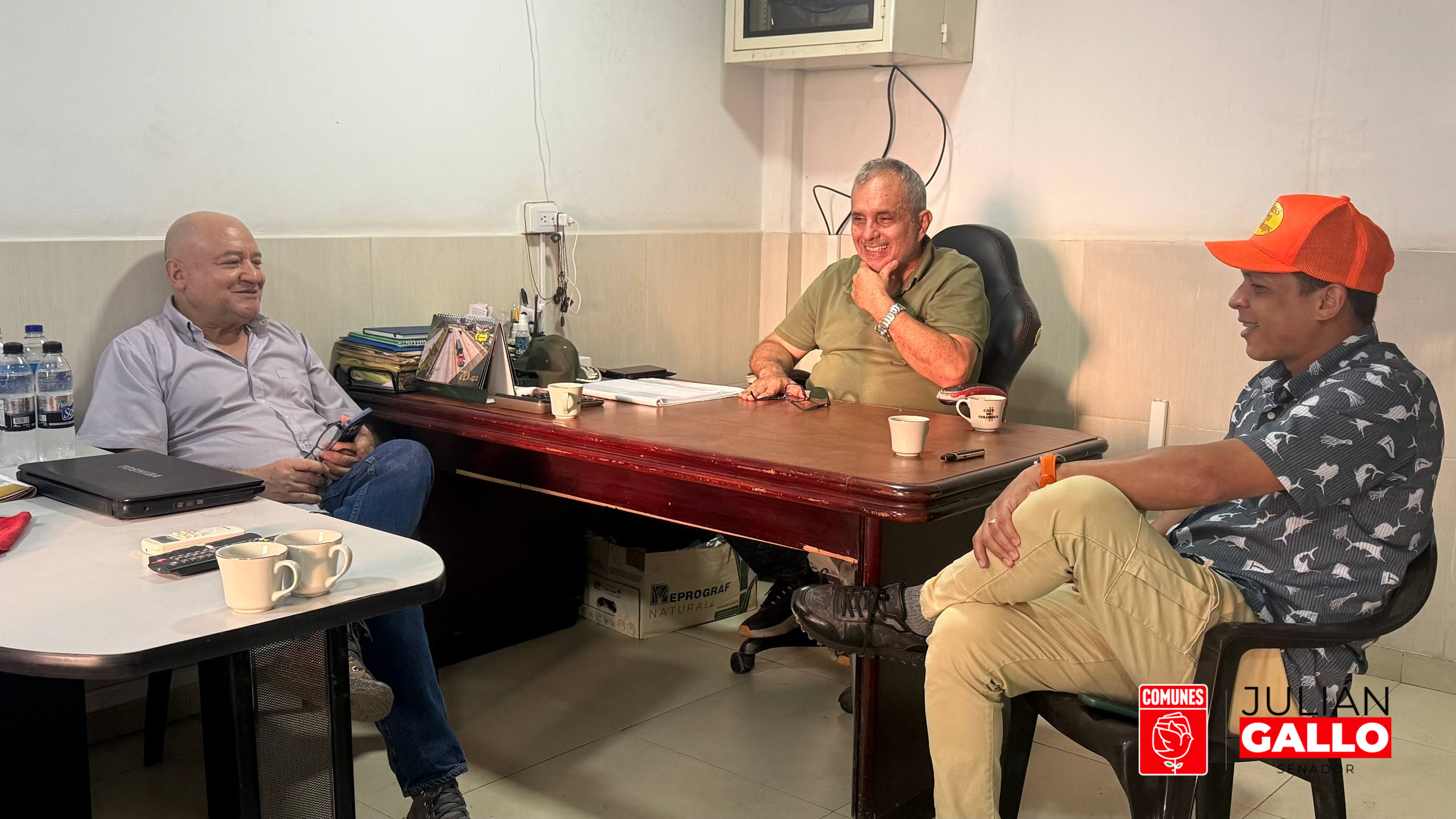 Con los transportadores del Caribe: por un transporte justo, eficiente y con control social Con los transportadores del Caribe: por un transporte justo, eficiente y con control social